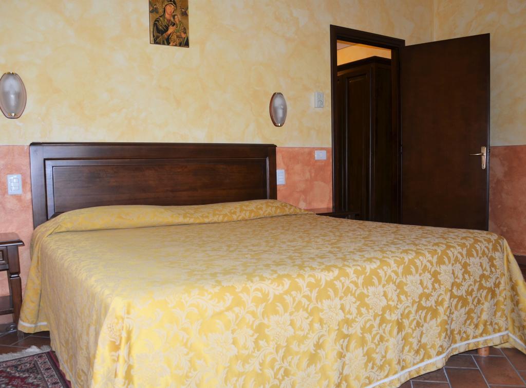 Hotel Oasi Neumann Cortona Dış mekan fotoğraf