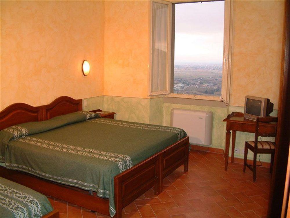Hotel Oasi Neumann Cortona Dış mekan fotoğraf
