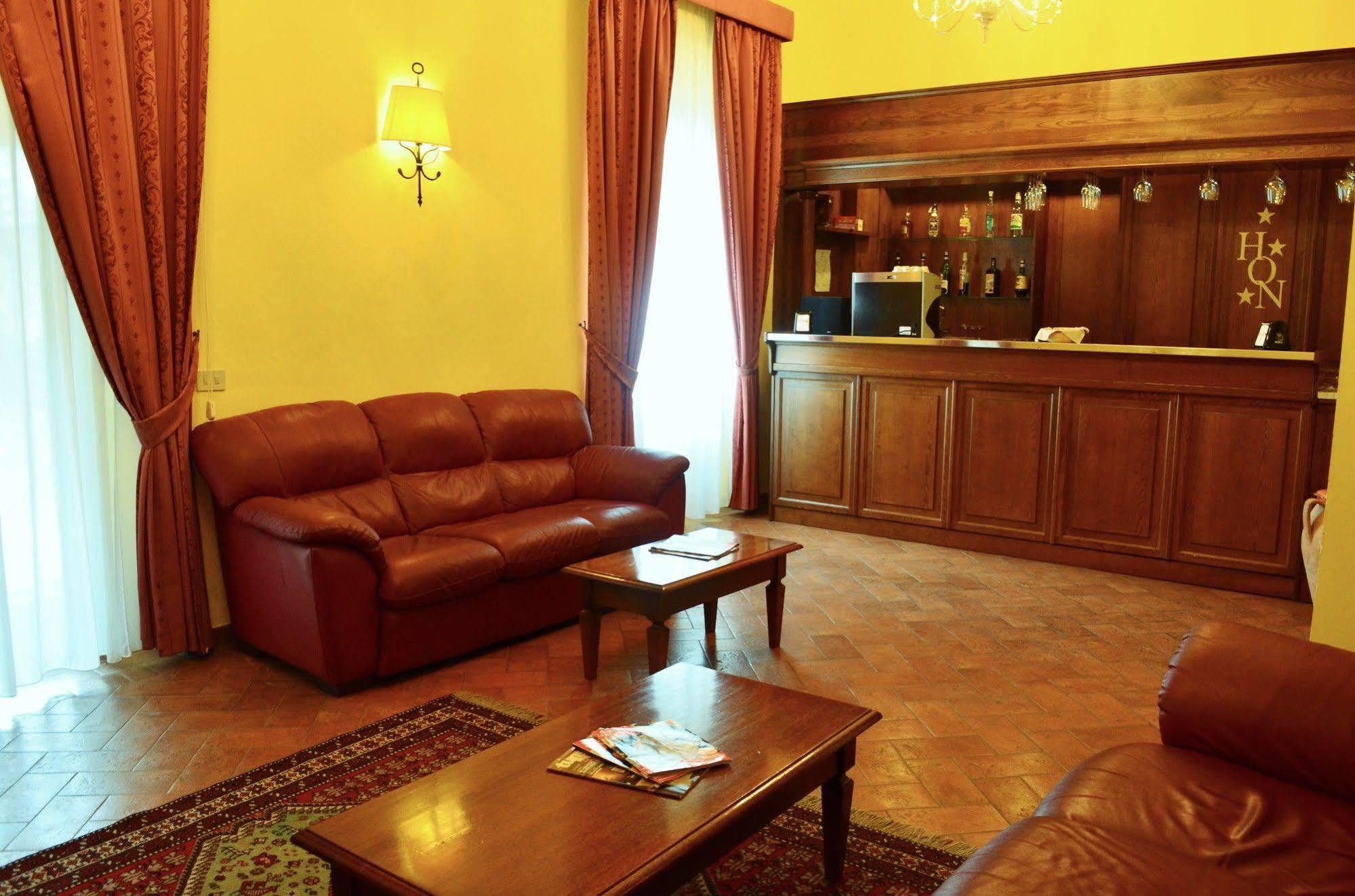 Hotel Oasi Neumann Cortona Dış mekan fotoğraf
